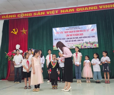 SÔI NỔI NGÀY HỘI ĐỌC SÁCH TẠI TRƯỜNG PTDTBT TH&THCS VĨNH YÊN